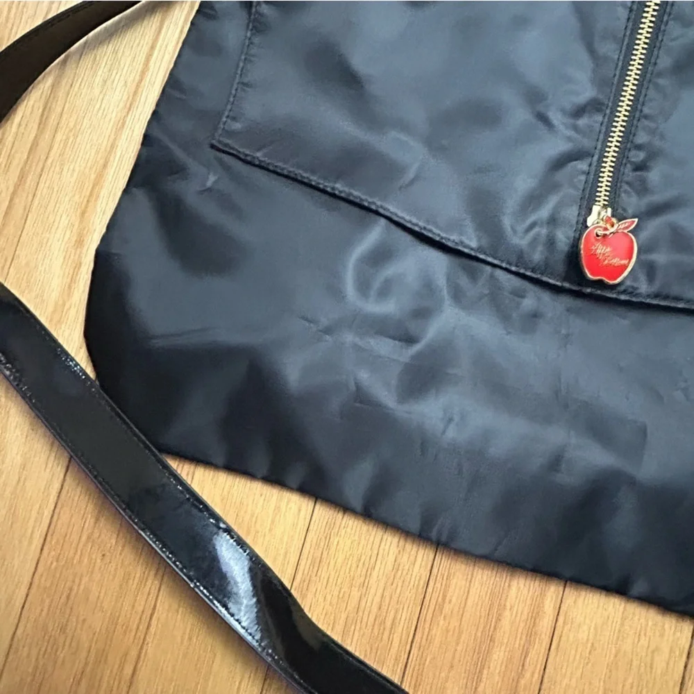 Vintage Apple Bottoms Black Shoulder Zipper Pouch/Bag